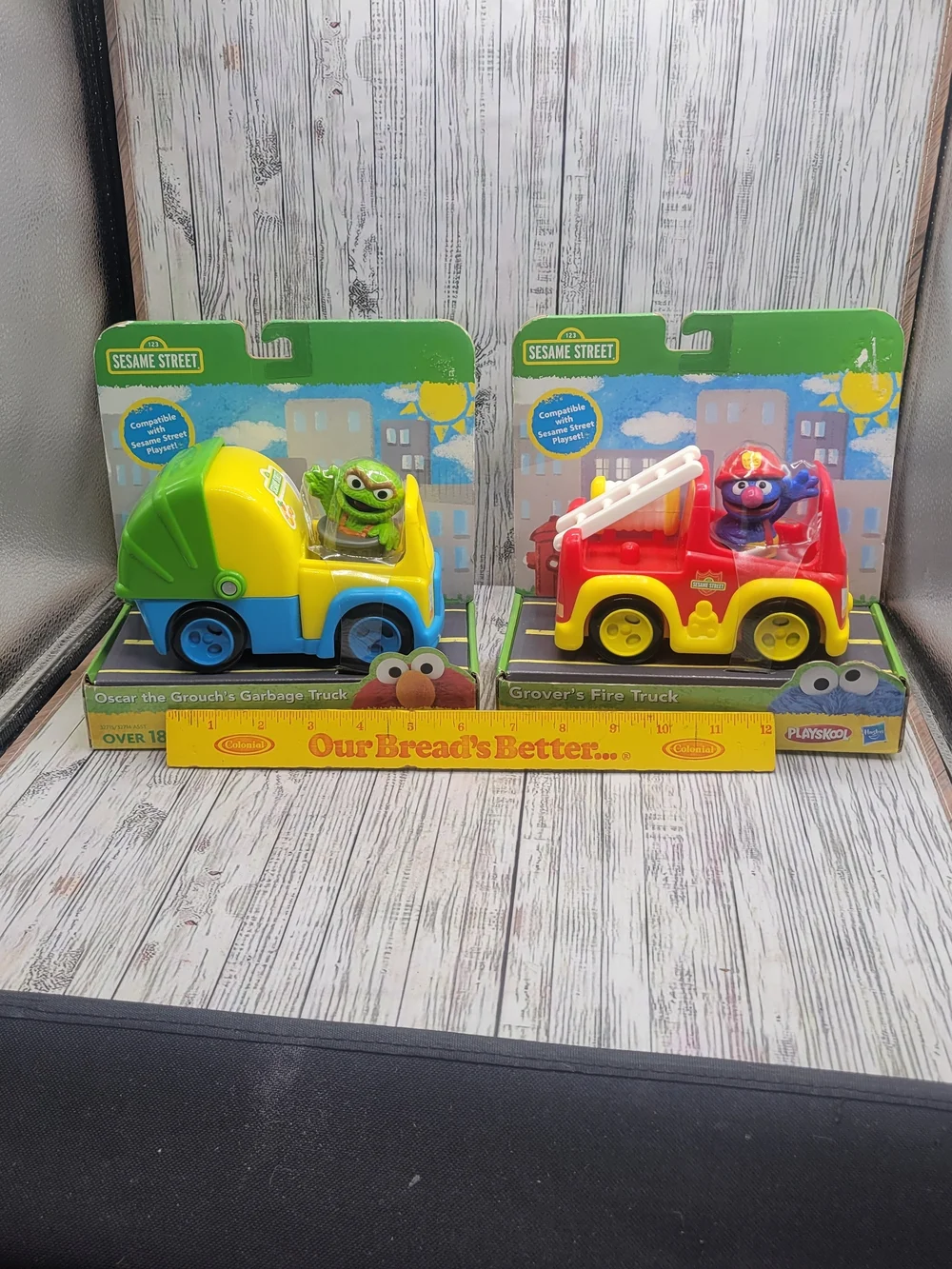 Sesame Street Toys - Oscar The Grouch And Grover
